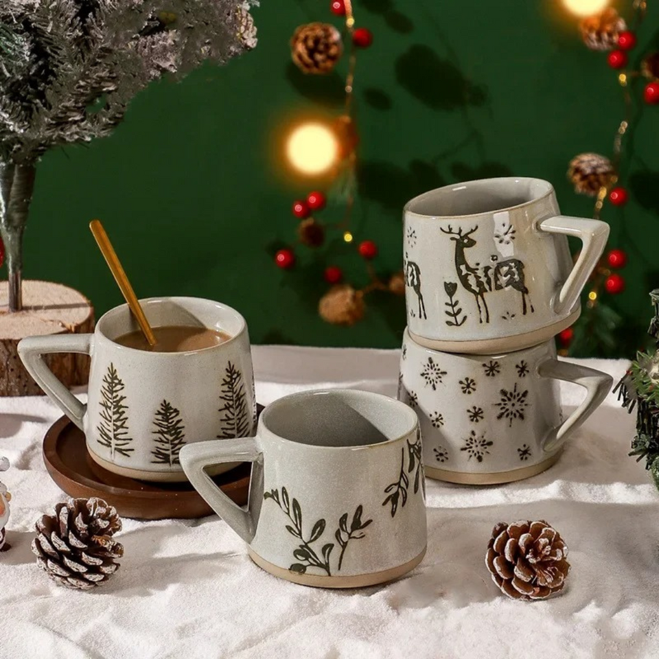 Caneca Natalina de Cerâmica com Alça Resistente ao Calor