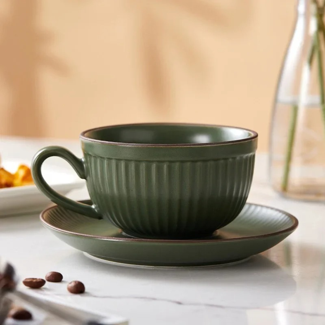 Conjunto de Xícara e Pires de Café Estilo Retrô