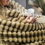 Cobertor Manta Flannel Casal Queen Fluffy 320g/m² Degradê Gold