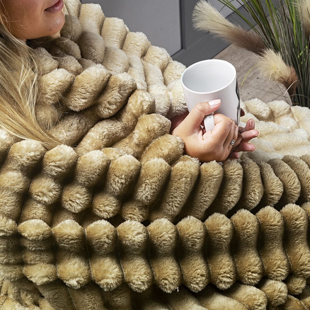 Cobertor Manta Flannel Casal Queen Fluffy 320g/m² Degradê Gold