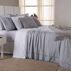 Kit Cama Posta Serena Percal 300 Fios Bordado Inglês Branco/Cinza/Prata