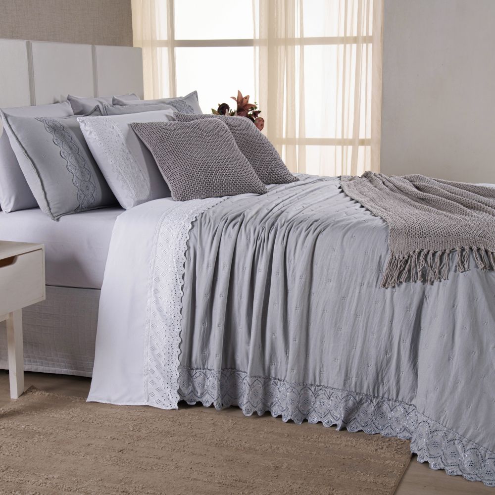 Kit Cama Posta Serena Percal 300 Fios Bordado Inglês Branco/Cinza/Prata