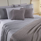 Kit Cama Posta Serena Percal 300 Fios Bordado Inglês Branco/Cinza/Prata
