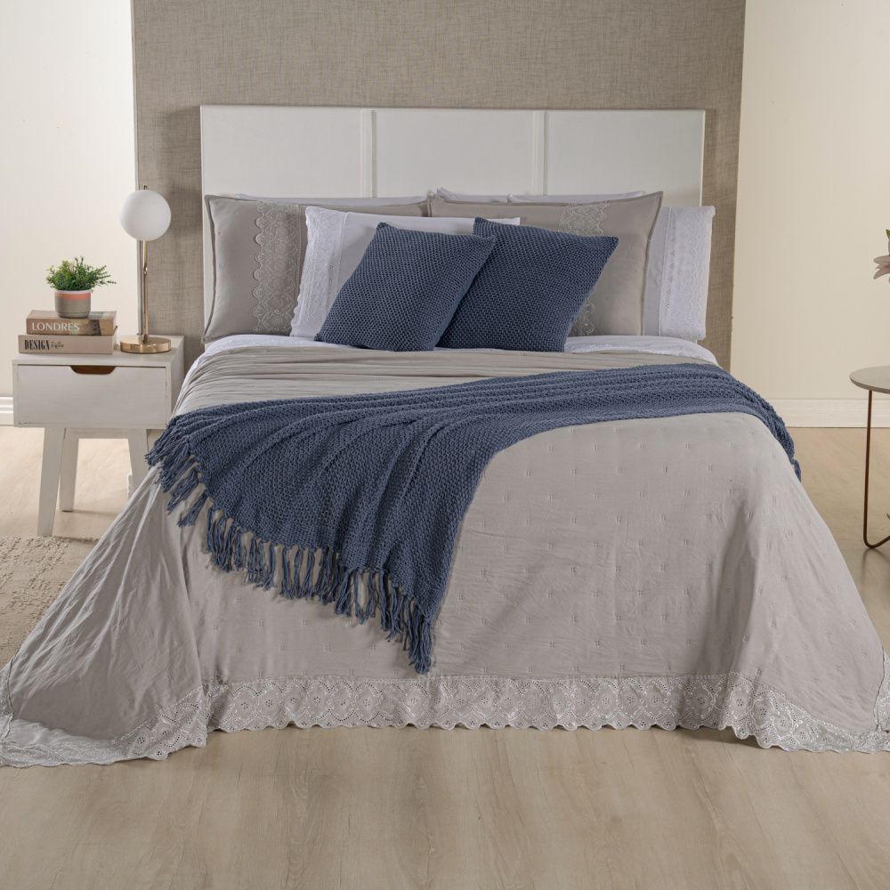 Kit Cama Posta Serena Percal 300 Fios Bordado Inglês Branco/Fendi/Azul