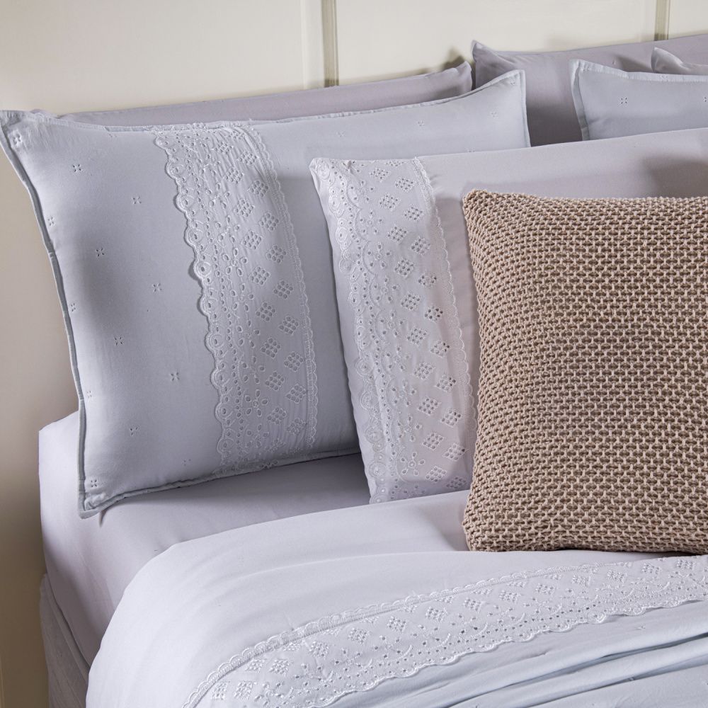 Kit Cama Posta Serena Percal 300 Fios Bordado Inglês Branco/Marfim