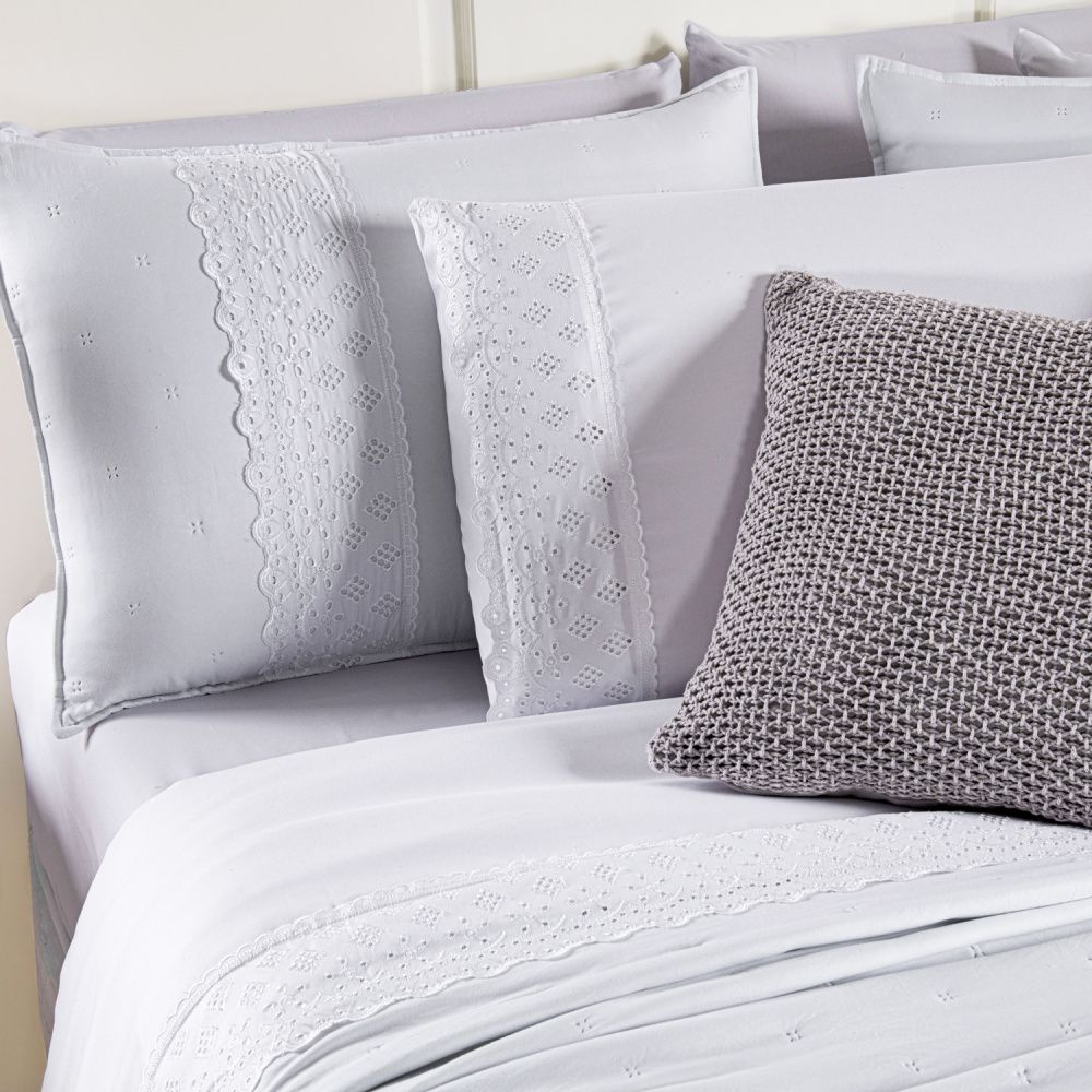 Kit Cama Posta Serena Percal 300 Fios Bordado Inglês Branco/Prata