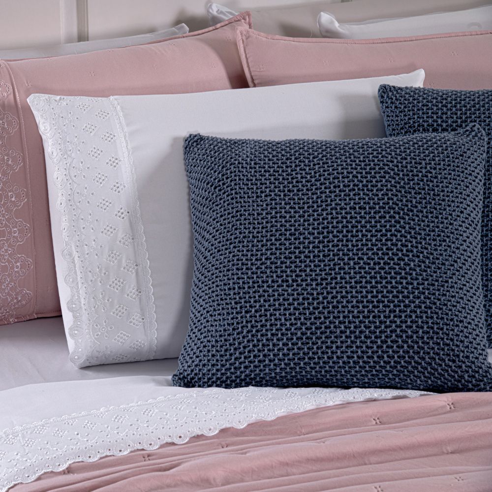 Kit Cama Posta Serena Percal 300 Fios Bordado Inglês Branco/Rosê/Azul