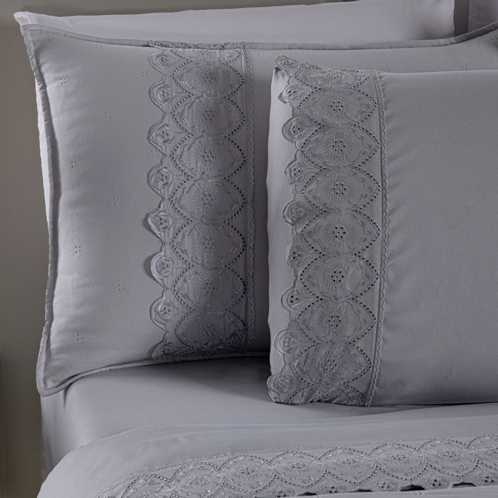 Kit Cama Posta Serena Percal 300 Fios Bordado Inglês Cinza/Azul