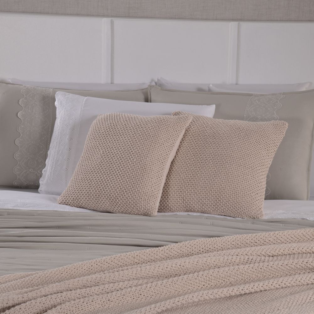Kit Cama Posta Serena Percal 300 Fios Bordado Inglês Branco/Fendi/Marfim