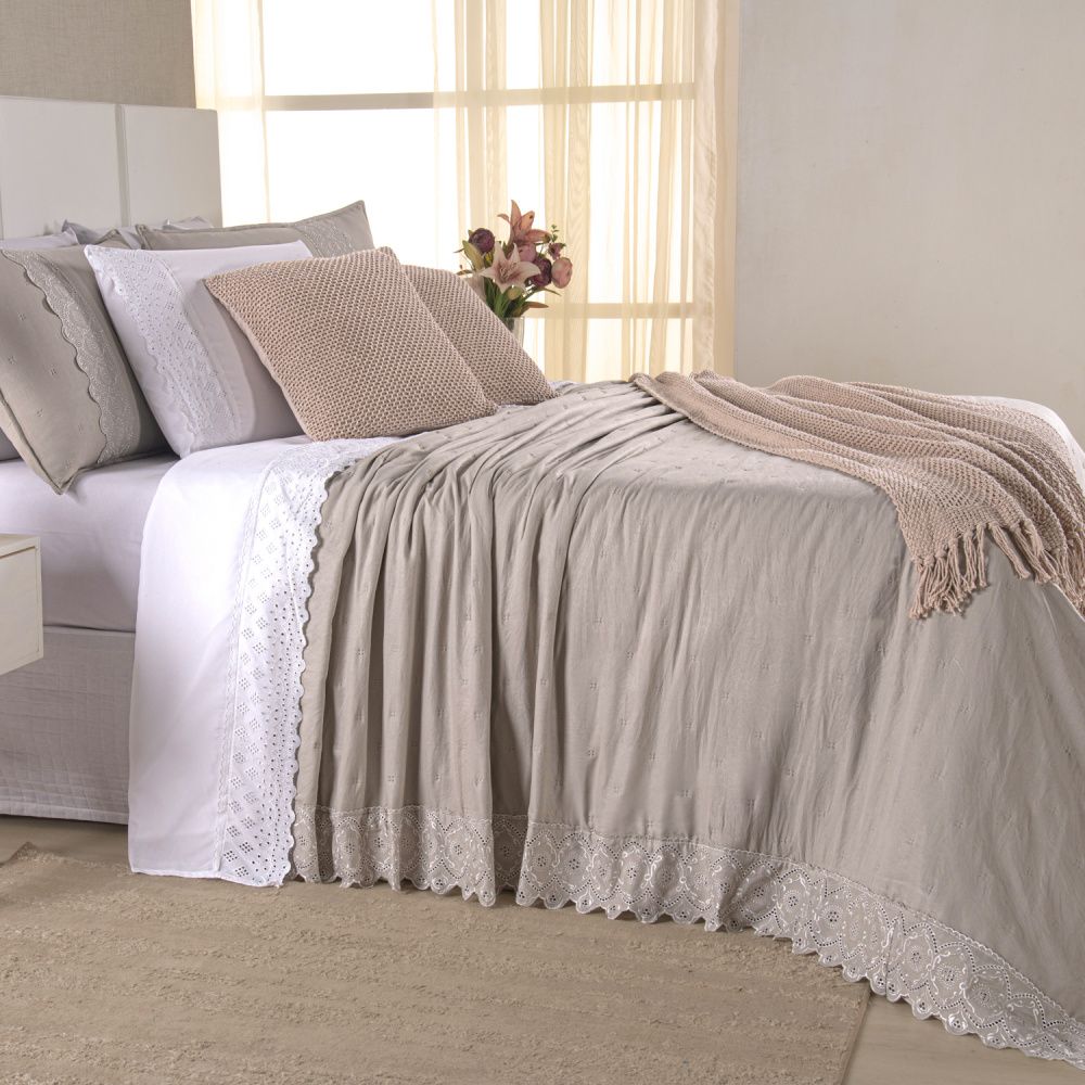 Kit Cama Posta Serena Percal 300 Fios Bordado Inglês Branco/Fendi/Marfim